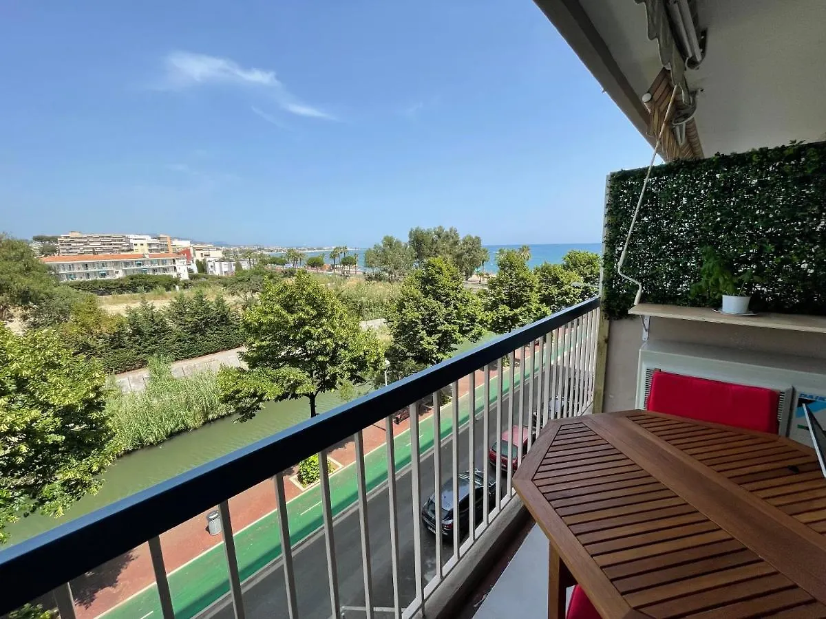 Appartement rénové vue mer avec garage Cagnes-sur-Mer